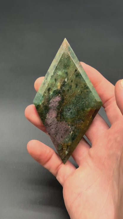 Ruby Kyanite Faceted Diamond (812W13)