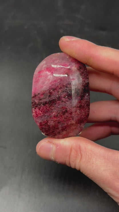 Rhodonite Palm Stone (912W11)